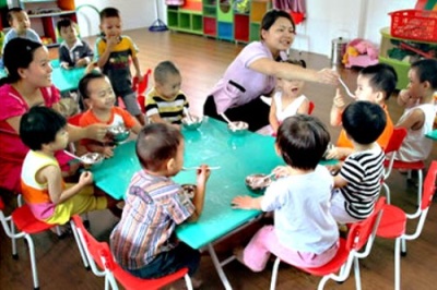 Ba đối tượng trẻ mầm non 5 tuổi được hỗ trợ ăn trưa