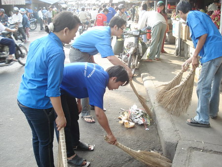 Không để dịch sốt xuất huyết lan rộng trong các cơ sở giáo dục