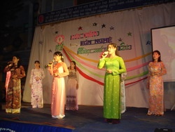Trường TH Nguyễn Công Sáu tổ chức “Hội diễn văn nghệ mừng sinh nhật Bác”